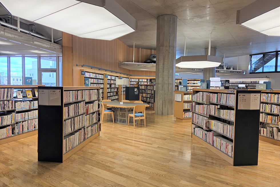 垂水図書館の内観です。